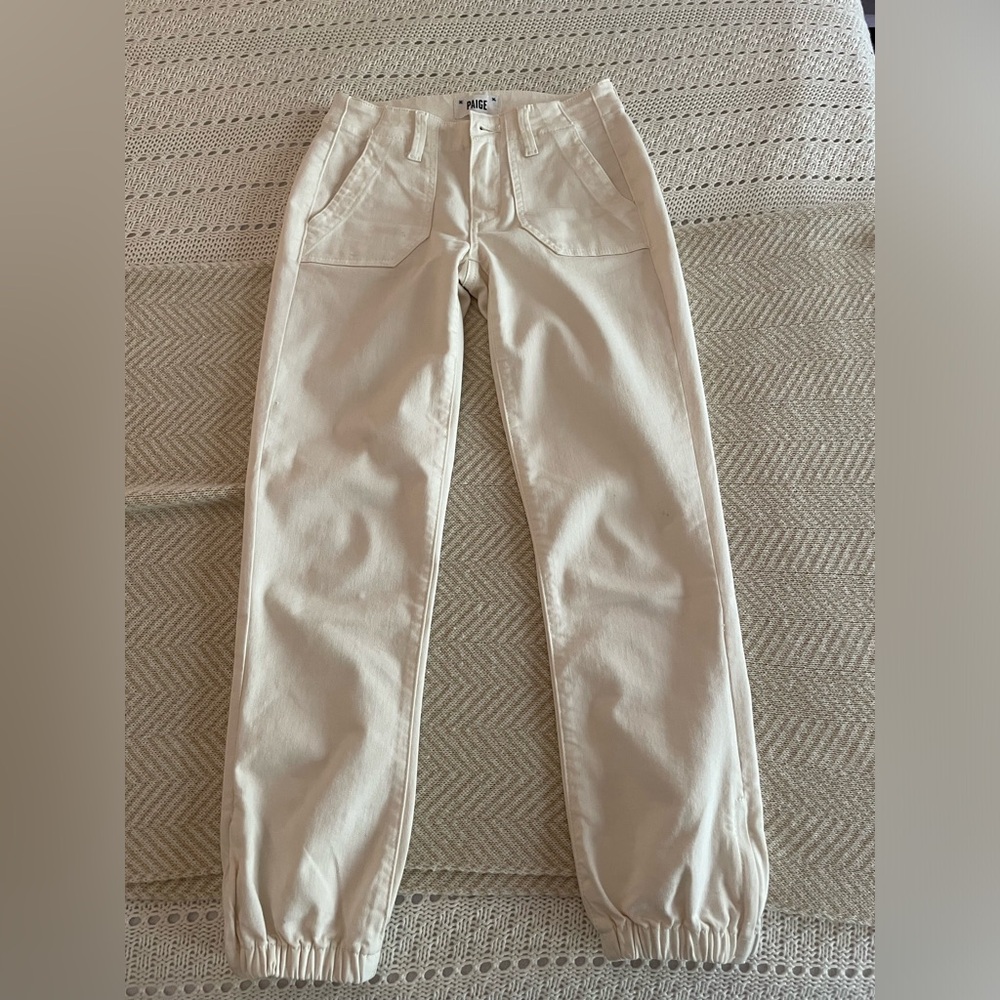 Paige Mayslie jogger